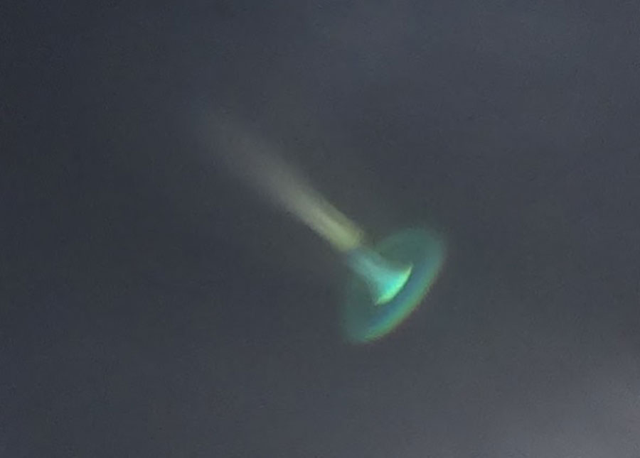 Green UFO photographed in the Netherlands in 2015