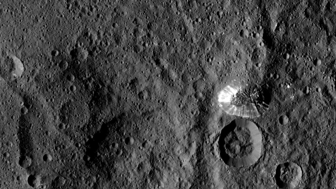 NASA Dawn spacecraft gets up close and person with Ceres pyramid mountain